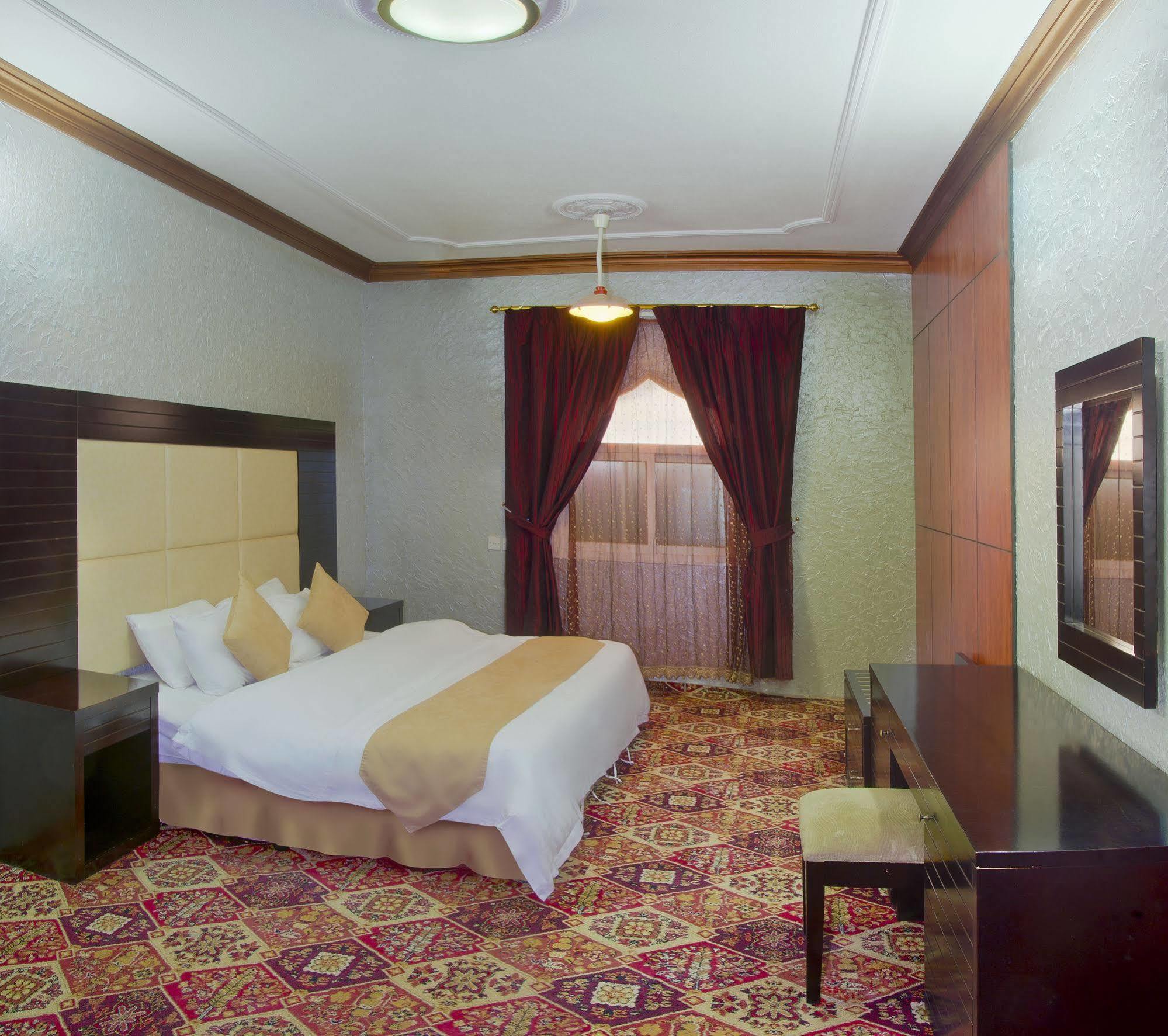 Al Farhan Hotel Suites Al Aqiq ริยาดห์ ภายนอก รูปภาพ